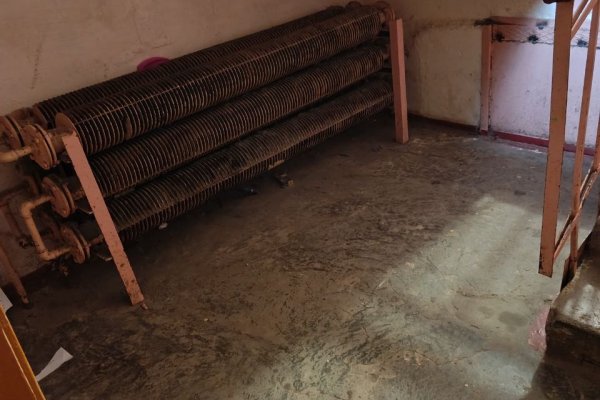 Из подъездов Эжвы начали вывозить личные вещи