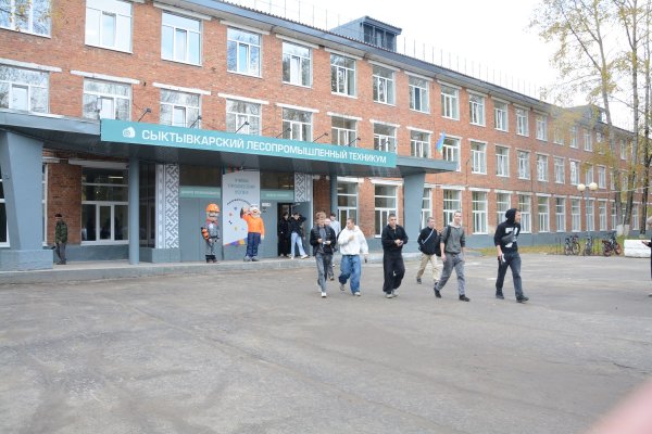 В Сыктывкарском лесопромышленном техникуме открыли обновленный корпус