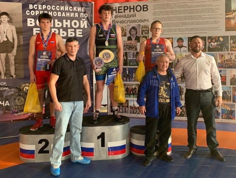 Сыктывкарец победил на Всероссийских соревнованиях по вольной борьбе