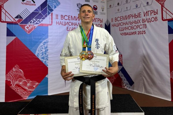 Владислав Пудов из Емвы стал победителем первенства мира по всестилевому каратэ