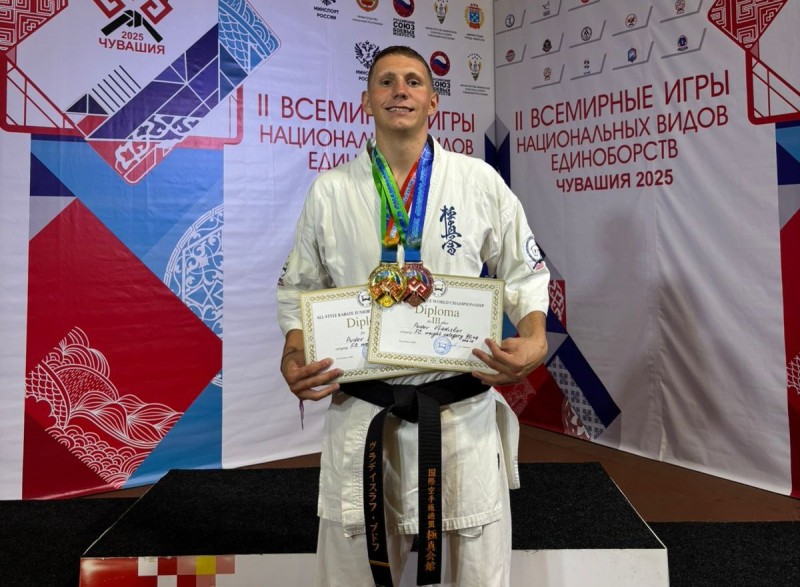 Владислав Пудов из Емвы стал победителем первенства мира по всестилевому каратэ