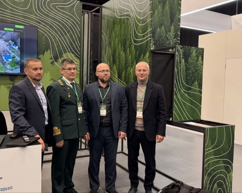 Специалисты Коми представили систему мониторинга лесных пожаров на форуме "Леса России"