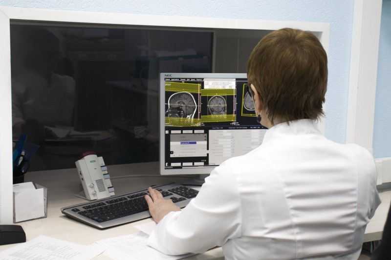 Невролог "Института движения" назвала сигналы опасности при головной боли