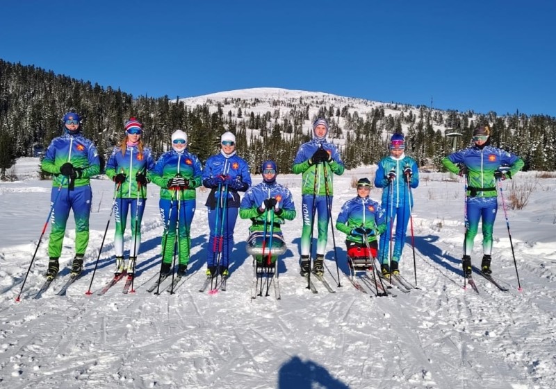 Команда лыжников Коми по адаптивным видам спорта тренируется в Красноярском крае