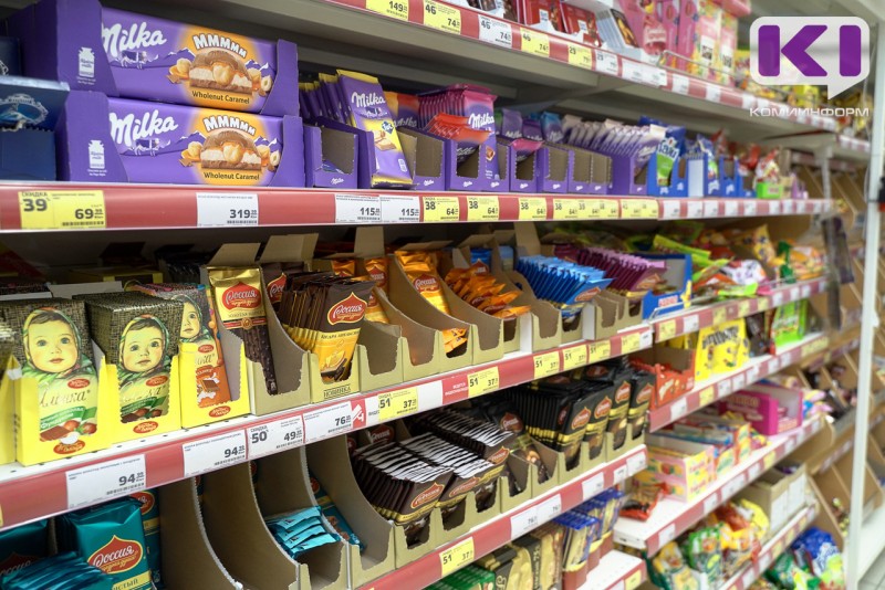 "Алёнку" под футболку: любитель шоколада из Сыктывкара осужден к 100 часам обязательных работ