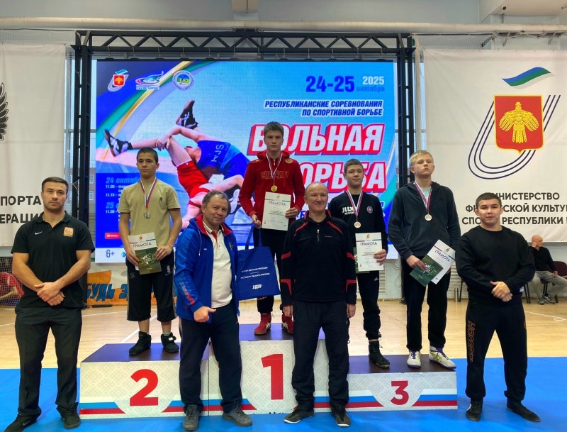 В Коми завершились республиканские соревнования по вольной борьбе