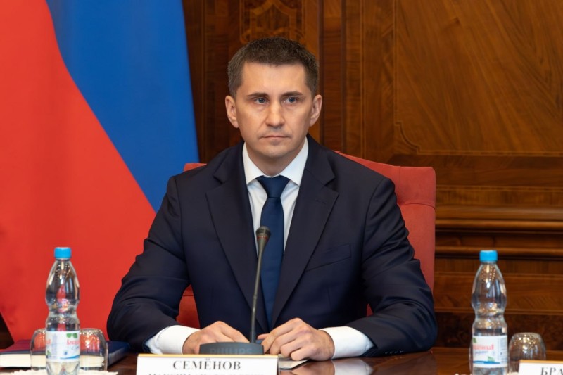 Администрацию главы Коми возглавил Максим Семёнов