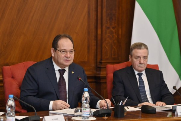 По поручению Ростислава Гольдштейна для добровольных пожарных дружин закуплено 300 комплектов боевой одежды