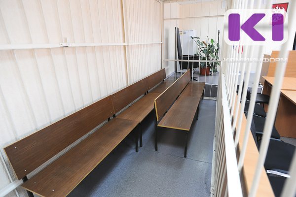 Перед судом предстанет молодой человек, обвиняемый в рассылке малознакомым девушкам порнографических материалов

