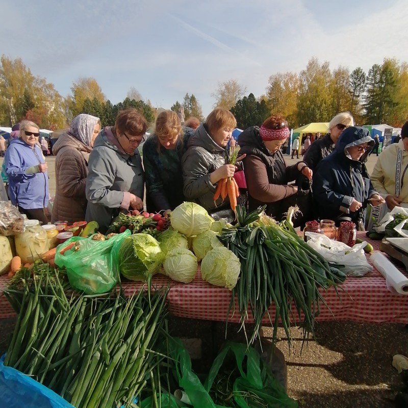 В Сыктывкаре на Стефановской площади развернется выставка-продажа "Осенняя пора"
