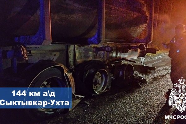 На автодороге Сыктывкар - Ухта загорелся грузовой тягач МАЗ