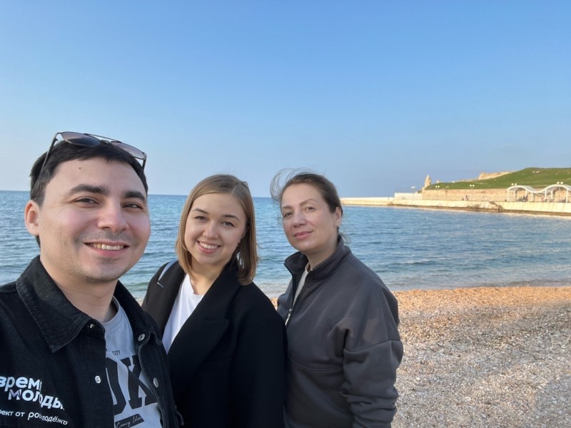 Команда педагогов школы из Вуктыла представляет Коми на образовательной программе в "Артеке"