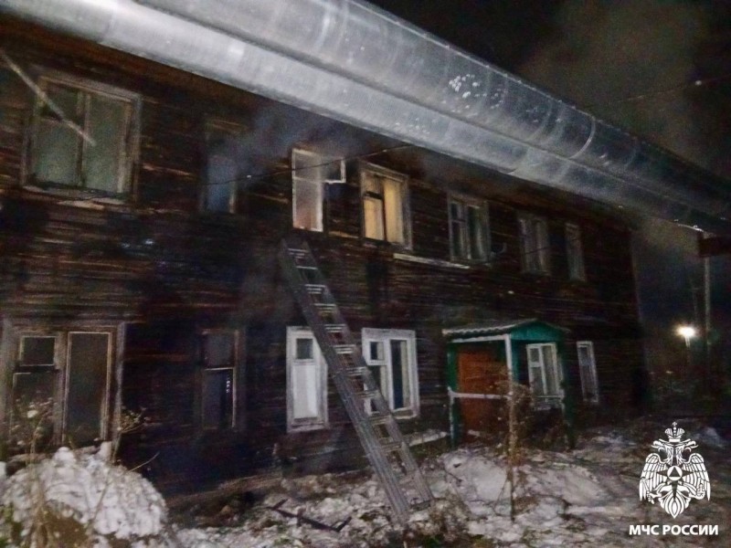 В Сторожевске из-за пожара в доме эвакуировались четыре человека