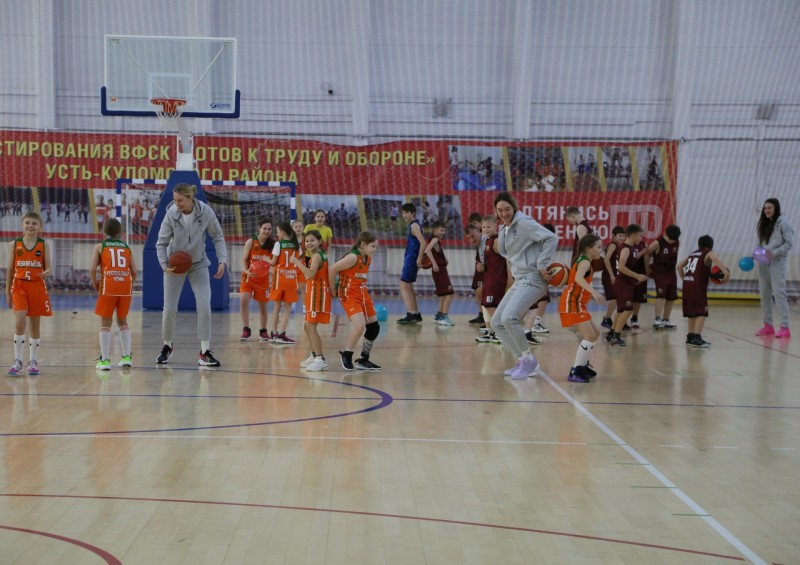 Юные баскетболисты Усть-Куломского района получили мастер-класс от ведущих игроков БК "Ника-Лузалес"