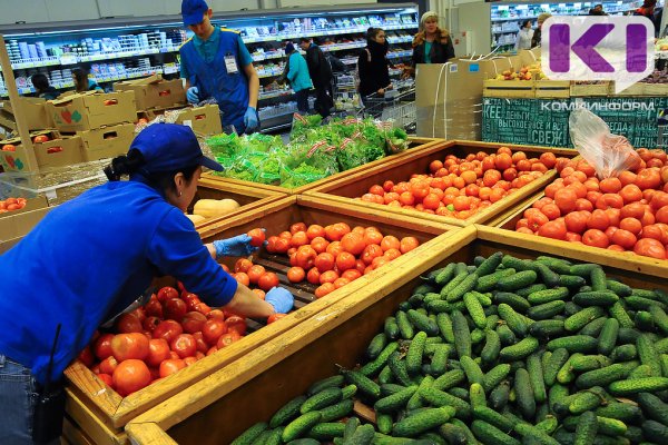 За неделю в Коми подорожали огурцы и сосиски, но подешевели рис и свекла