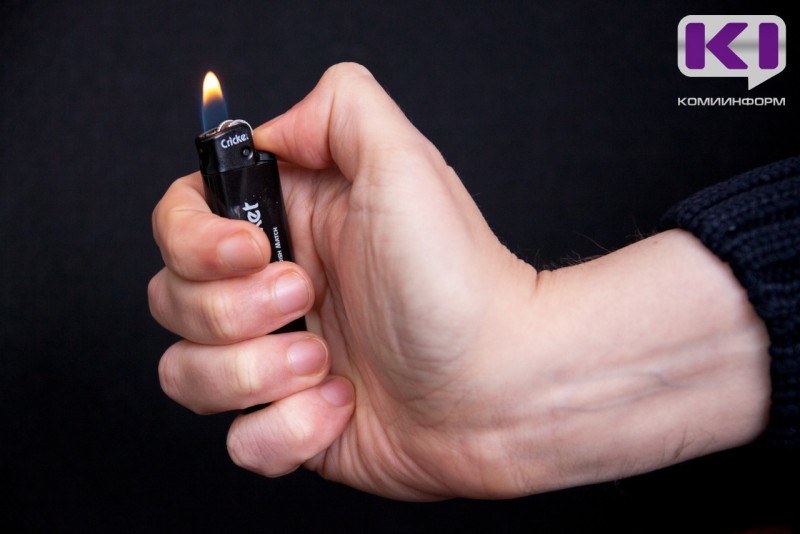 В Усть-Вымском районе осужден мужчина, который из ревности поджег дверь в доме знакомой