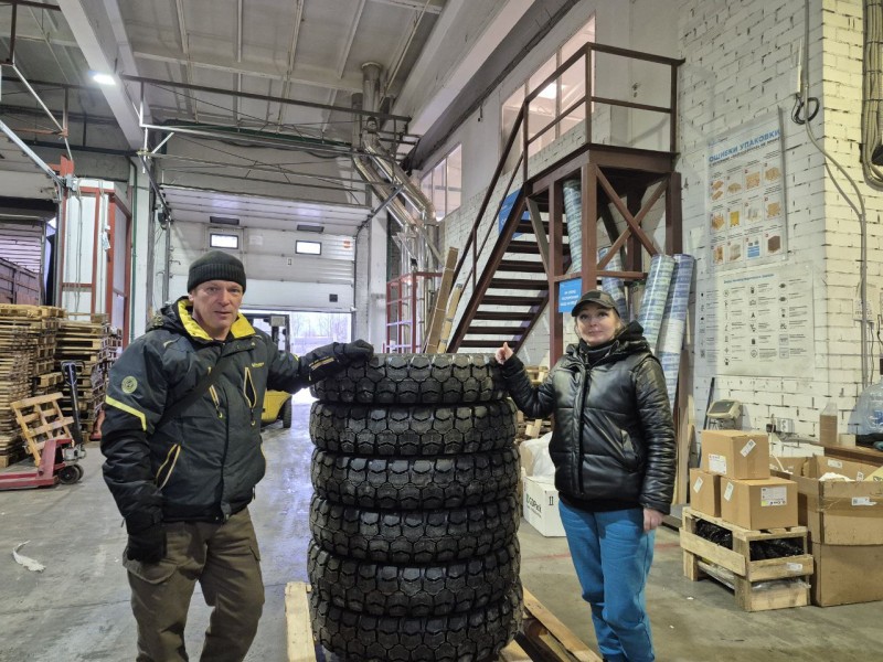 Неравнодушные сыктывкарцы помогли херсонской школе с поиском шин для возобновления перевозок детей автобусом