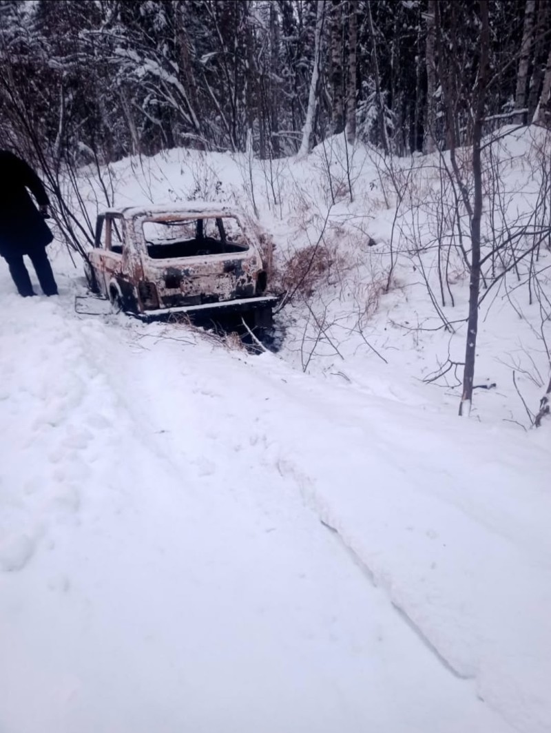 В Инте в сгоревшем авто обнаружено тело человека 