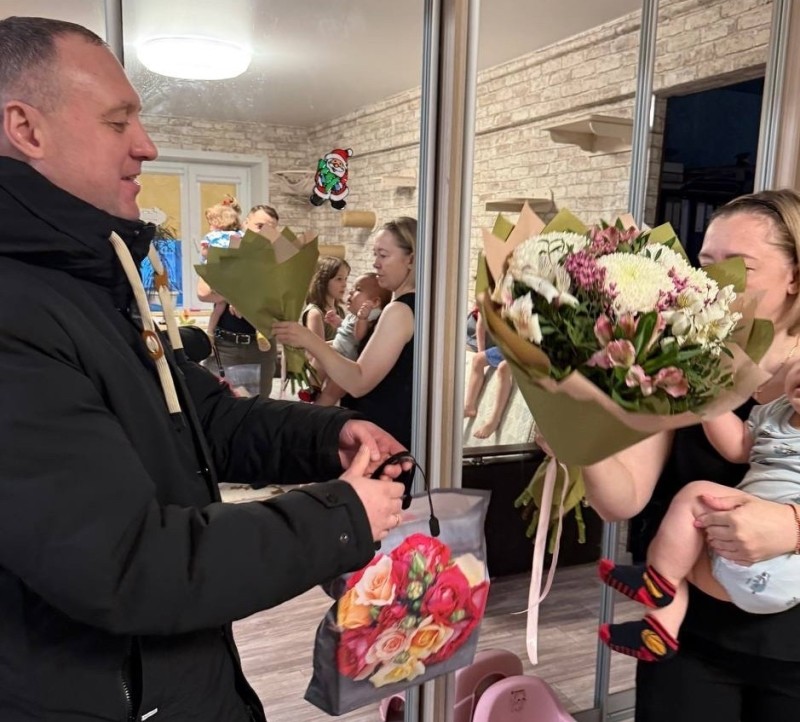 В День матери партийцы "Единой России" поздравили мам по всей Республике Коми