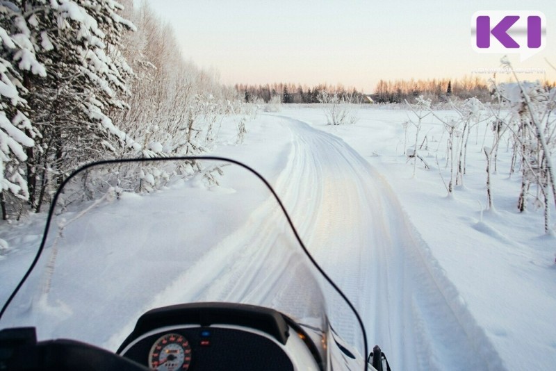 В Ухте спасатели эвакуировали из леса замерзающего рыбака-охотника 