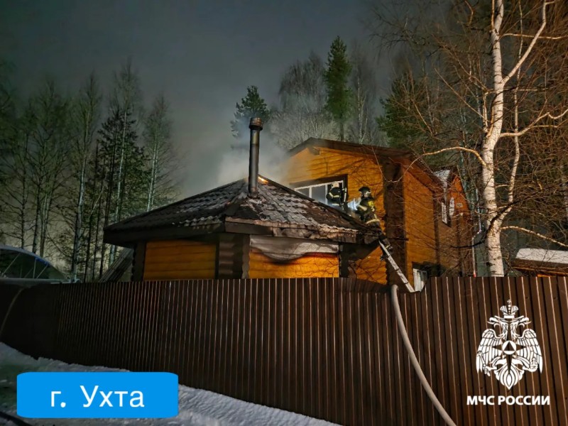 Пожарные Коми за сутки спасли восемь человек