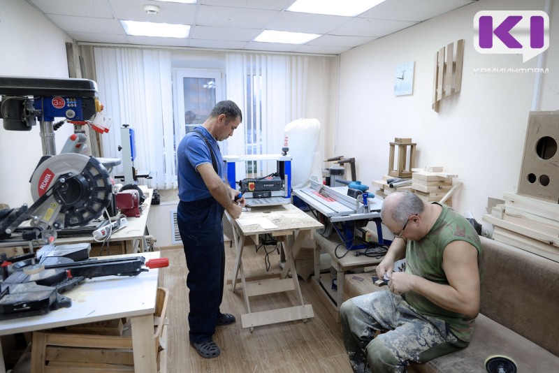 Сыктывкарские участники СВО с инвалидностью осваивают трудовые профессии и становятся наставниками для других