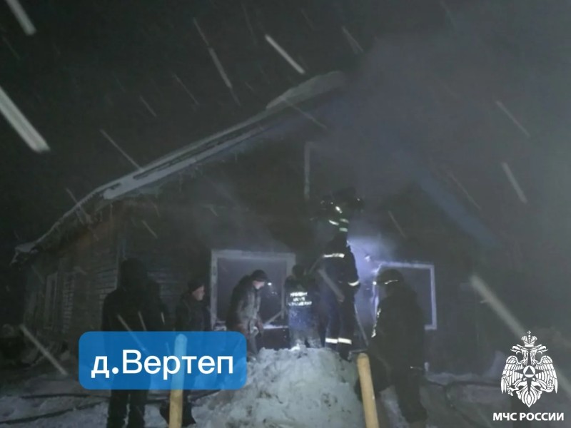 Не удалось спасти ничего: молодая семья из д. Вертеп Ижемского района нуждается в помощи после пожара