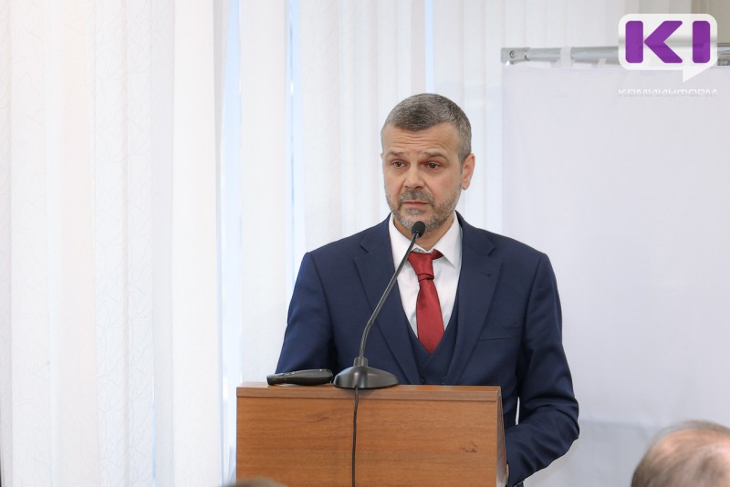 "Батарейка заряжена, шаг за шагом идем и работаем": избранный мэр Сыктывкара Максим Мартышин обозначил главные принципы работы