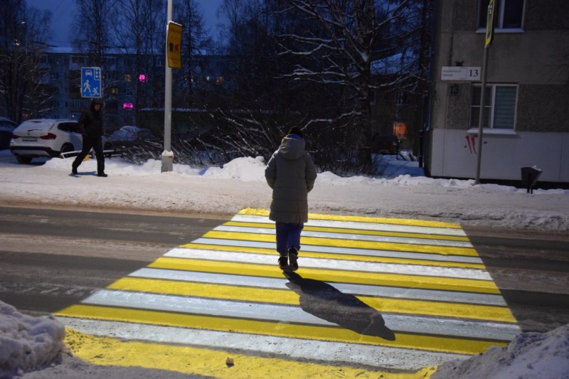 В Ухте установлены первые 17 гобо-проекторов