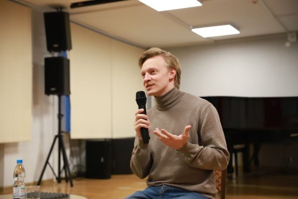 В Колледже искусств Коми прошла творческая встреча с дирижером Мариинского театра