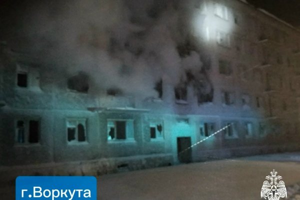 В Сыктывкаре эвакуировали двух жильцов из многоквартирного дома по ул. Карла Маркса 