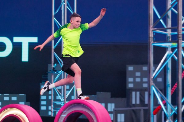 Школьник из Сыктывкара Артём Новиков покоряет шоу 