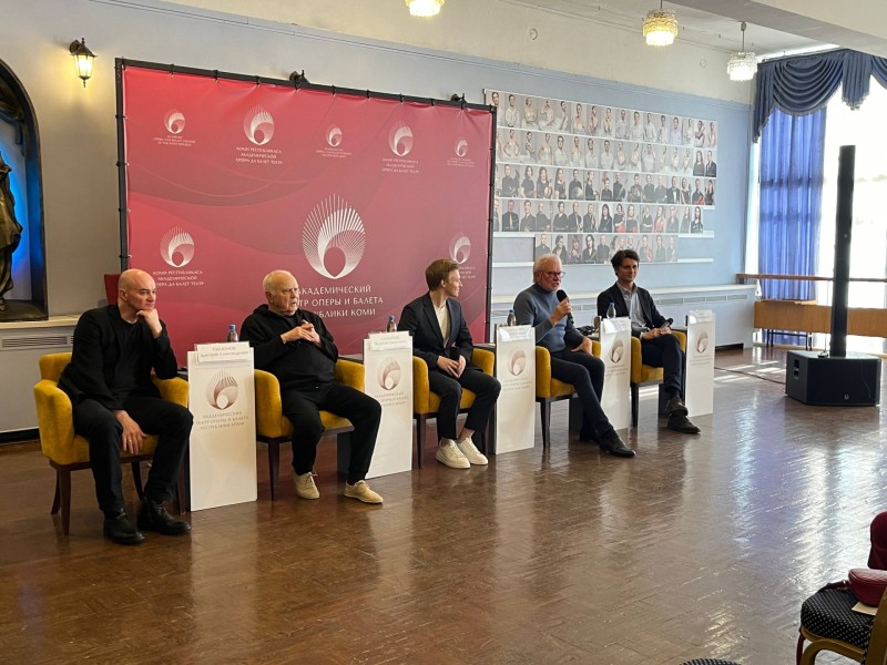 На фестивале "Сыктывкарса тулыс" покажут обновленную версию "Севильского цирюльника" с новыми декорациями и костюмами