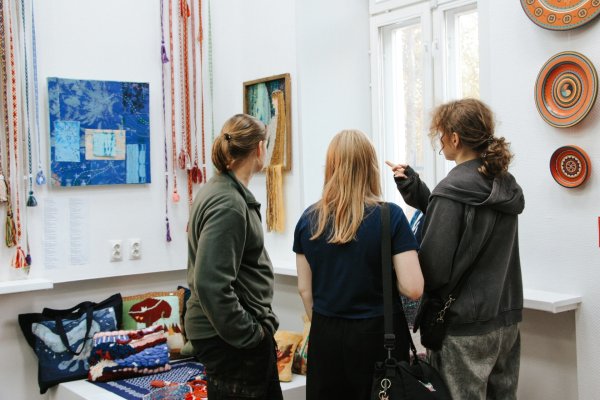 Лидерами акции 