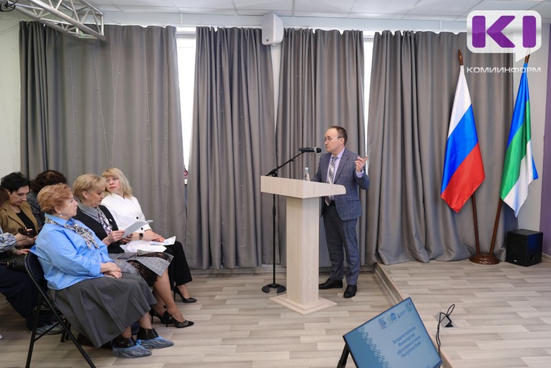 Средний возраст воспитателя в Коми составляет 44 года