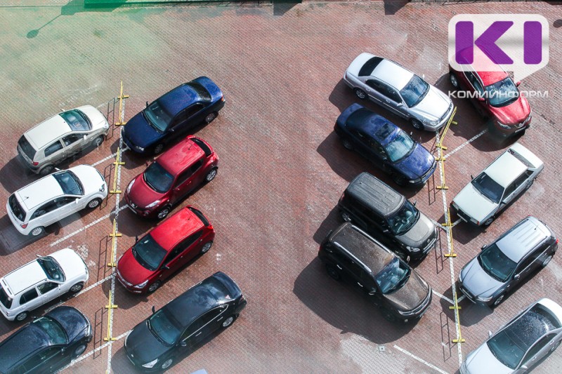 В Сыктывкаре сотрудники полиции установили подозреваемых в краже 11 единиц техники с автостоянки