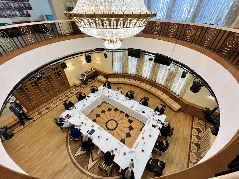 Искусство как сила единства, поддержки и надежды: Ростислав Гольдштейн встретился с деятелями культуры Коми