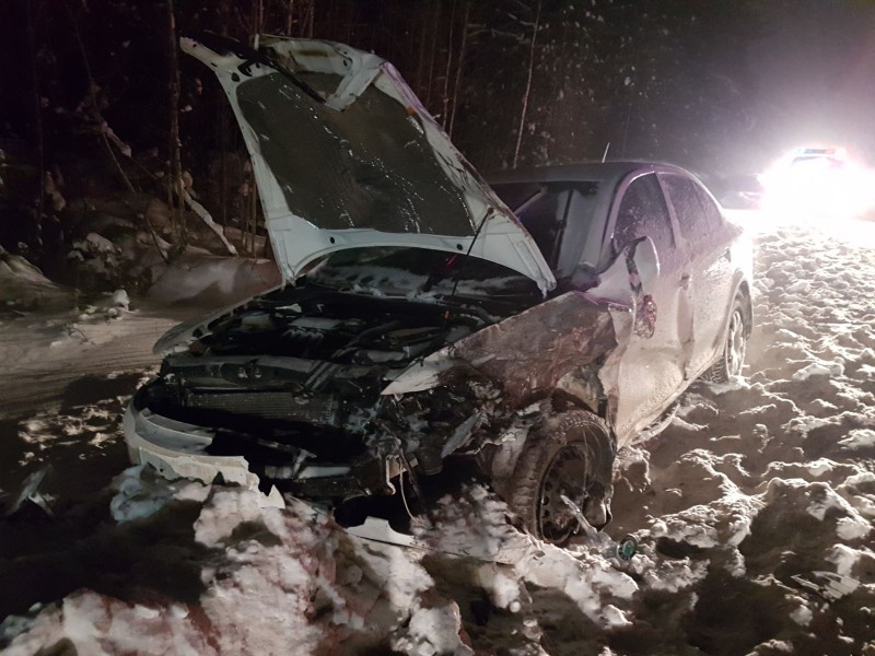 Под Ухтой с места ДТП госпитализирована 70-летняя пассажирка Renault