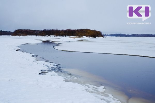 В Пажге мужчину искали на реке, а нашли дома в нетрезвом состоянии