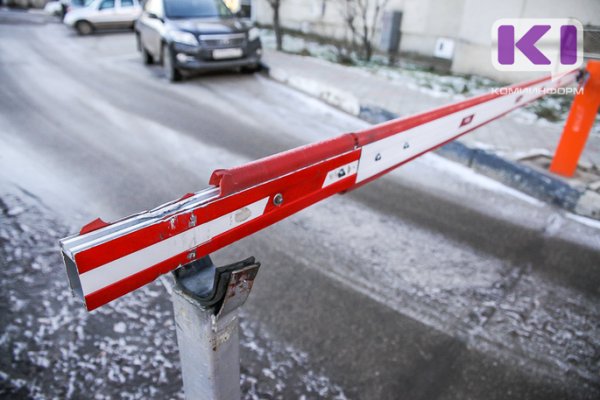 Сыктывкарке отказали в возмещении морального вреда за удар шлагбаумом по голове