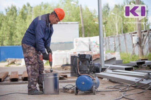 Комистат подсчитал, у кого самый длинный рабочий день 