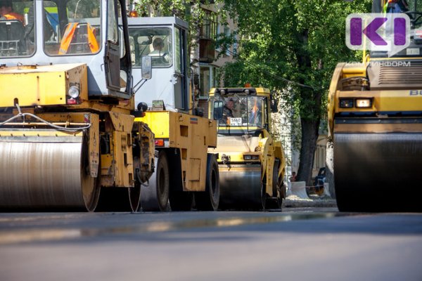 Спорное ДТП: сыктывкарский суд поделил вину между водителем и машинистом асфальтоукладчика 