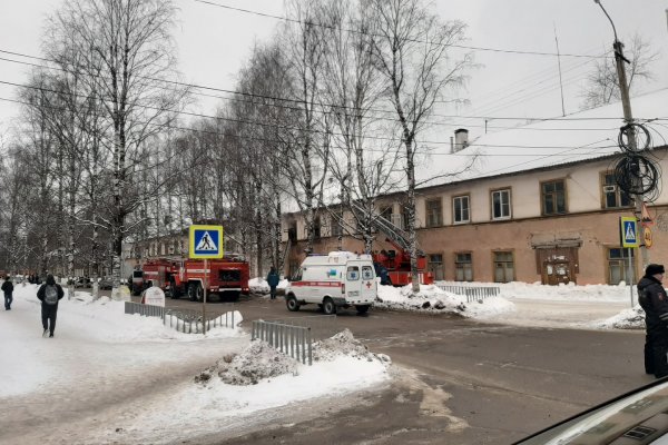 В Ухте из-за пожара перекрыто движение на Первомайская-Октябрьская