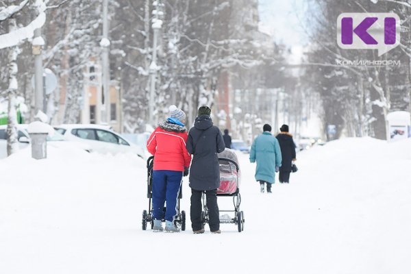 Фонд соцстраха выплатил пособия женщинам Коми к 8 Марта

