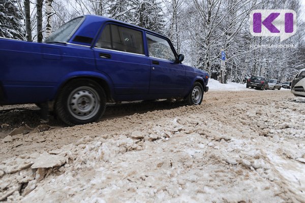 В Сыктывкаре обязали дорожников почистить дорогу от ул.Серова до ул.Корткеросской