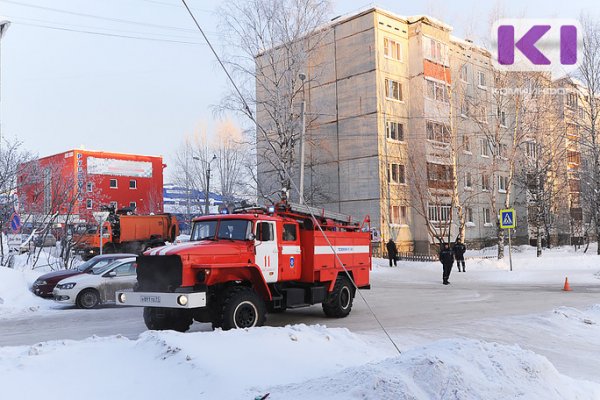 В Коми горели гараж и автомобиль