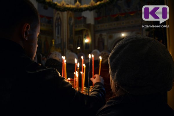 В грядущие церковные праздники верующих в храмах Сыктывкара будут расставлять волонтеры