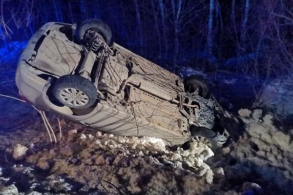 В Усть-Вымском районе Chevrolet вылетел в кювет