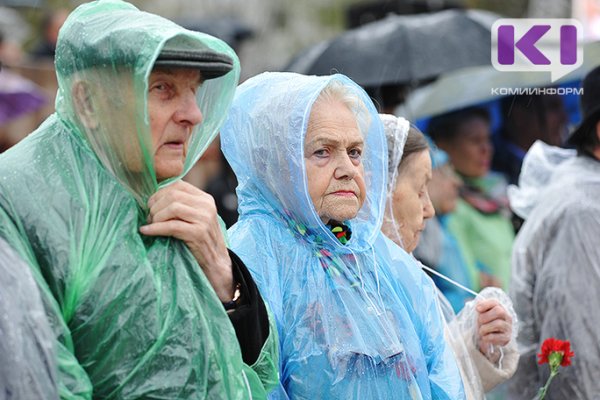 Владимир Уйба распорядился повысить выплаты детям войны в три раза