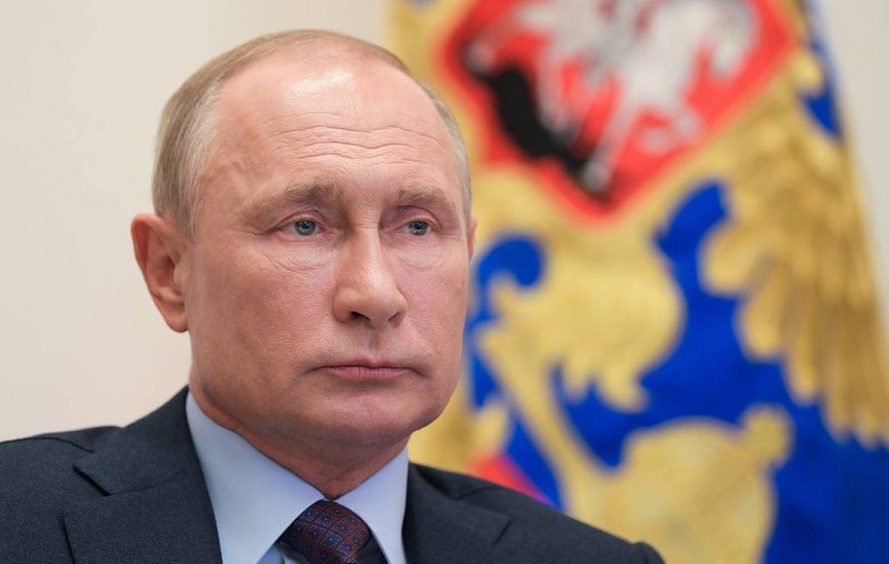 Путин поручил главам регионов выработать планы действий по выходу из режима ограничений